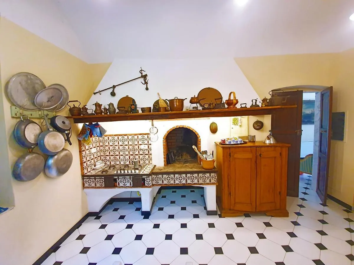 Villa De Benedetti Sarzana