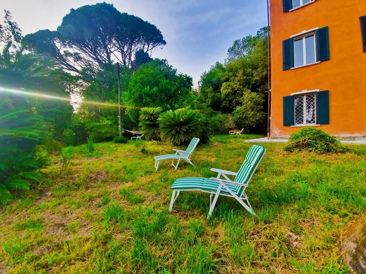 Villa De Benedetti Sarzana Italien